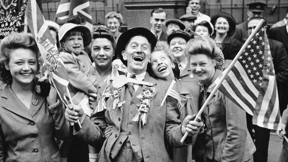 VE Day celebs