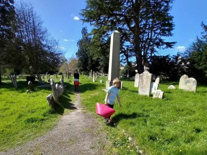 Young People Get Involved in Churchyard Care in the Parish of Dibden