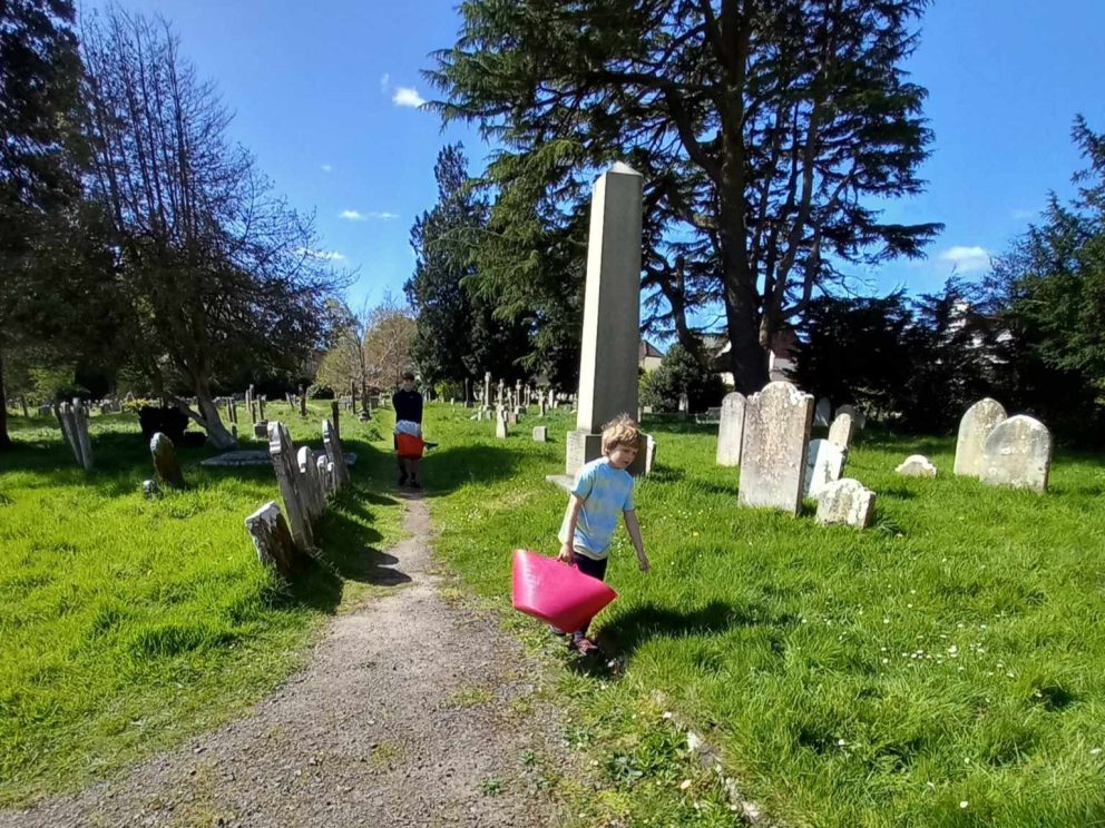 Young People Get Involved in Churchyard Care in the Parish of Dibden