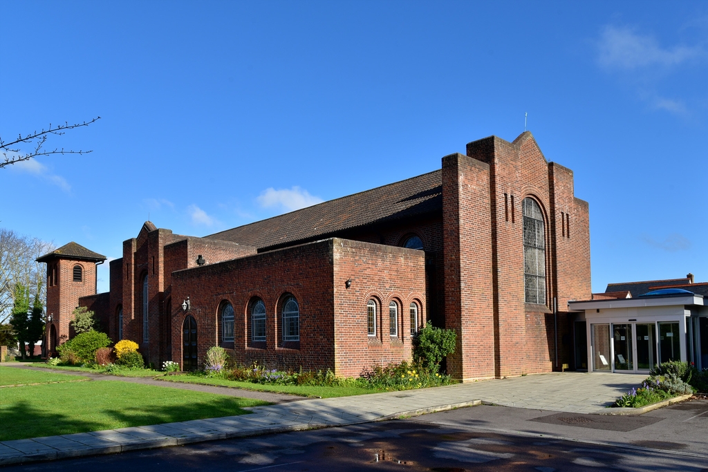 St Saviours Iford Cuts Electric Bill In Half – Give to Go Green Report